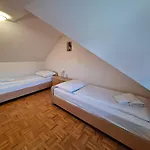 Zupnijski Apartmaji Appartamento