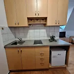 Апартаменты Zupnijski Apartmaji Доленьске-Топлице