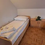 Zupnijski Apartmaji Appartamento