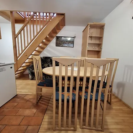 Zupnijski Apartmaji Apartma