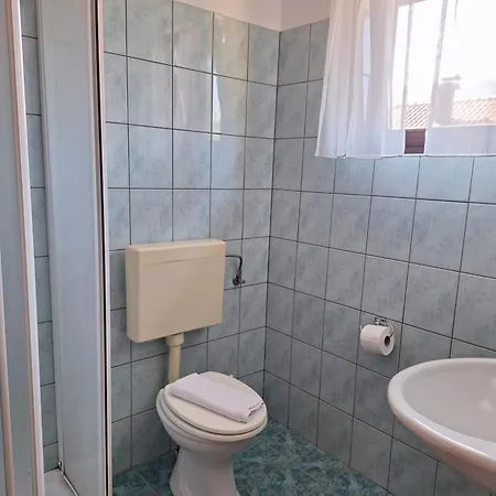 Zupnijski Apartmaji *