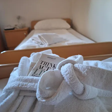 Zupnijski Apartmaji *