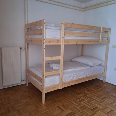 Zupnijski Apartmaji Apartment *