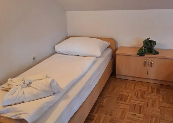 Zupnijski Apartmaji Apartamento