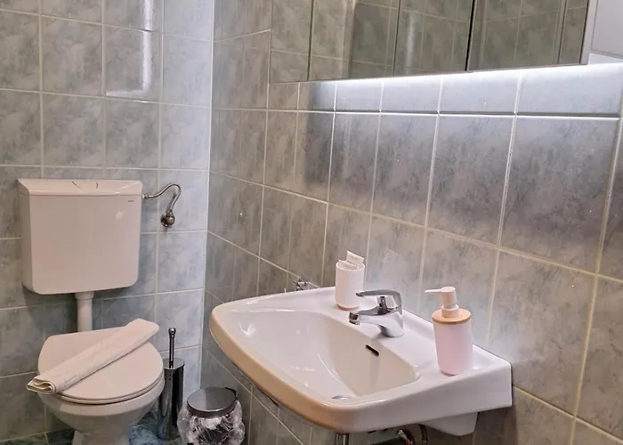 Zupnijski Apartmaji *